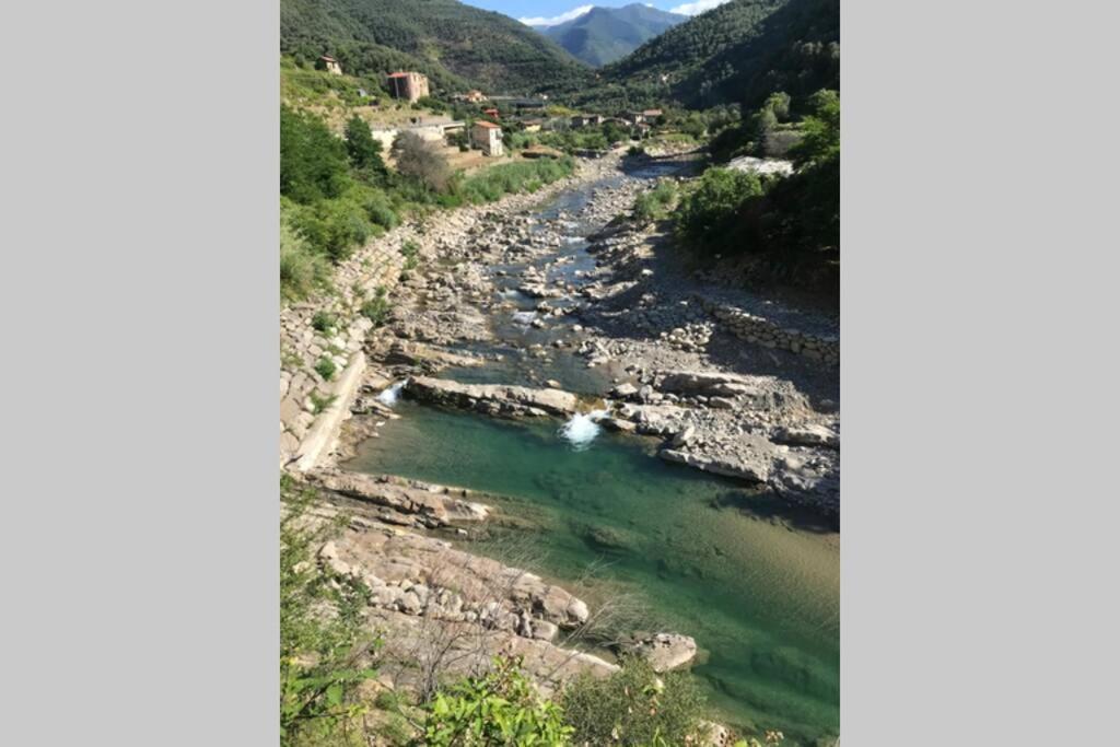 Alloggio U Sportegu Da E Monti A Giaia بادالوكو المظهر الخارجي الصورة