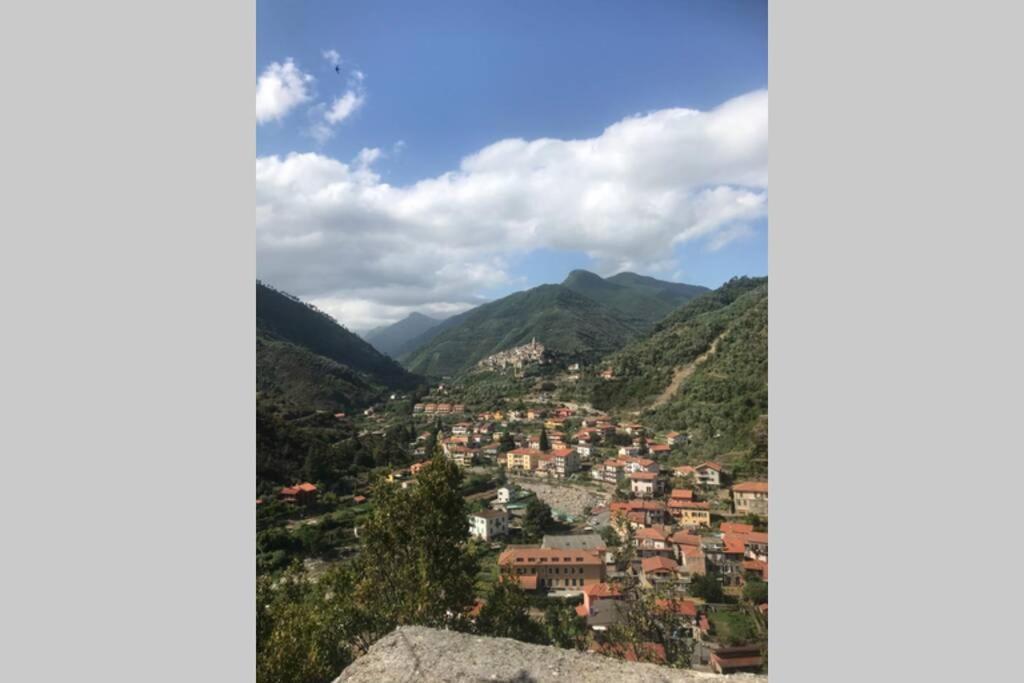 Alloggio U Sportegu Da E Monti A Giaia بادالوكو المظهر الخارجي الصورة