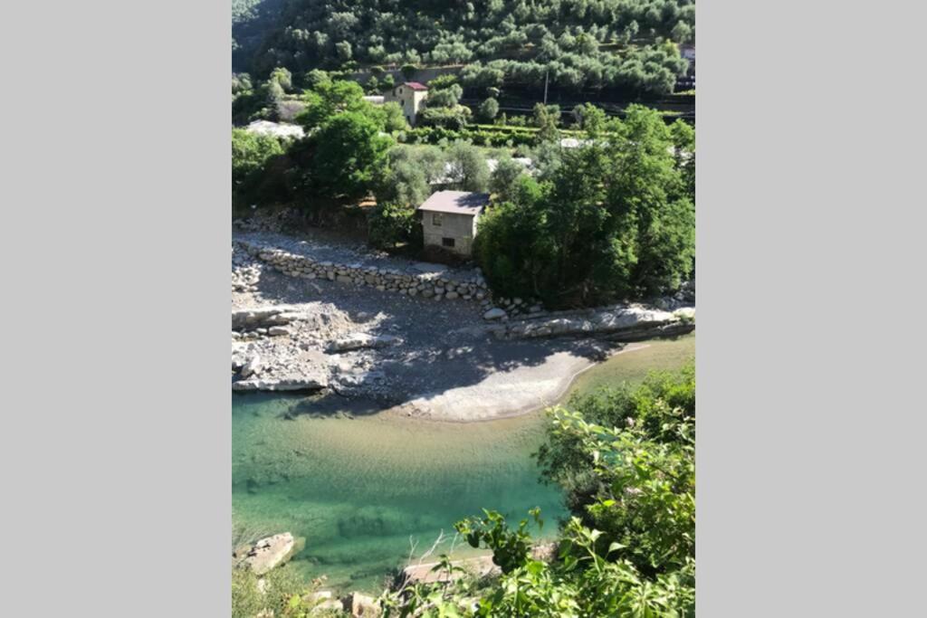 Alloggio U Sportegu Da E Monti A Giaia بادالوكو المظهر الخارجي الصورة