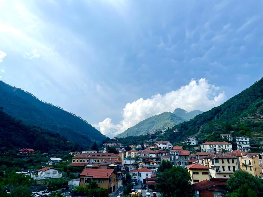 Alloggio U Sportegu Da E Monti A Giaia بادالوكو المظهر الخارجي الصورة