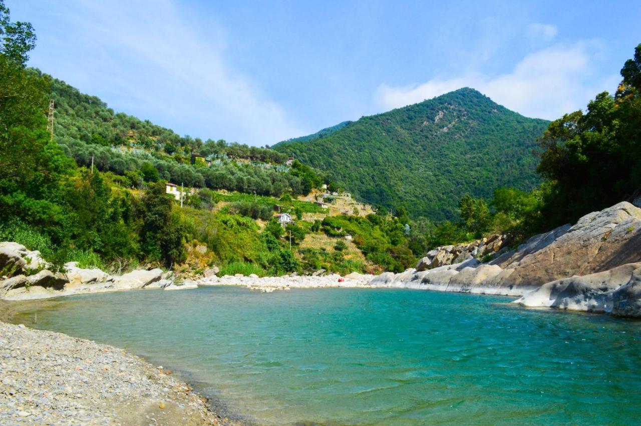 Alloggio U Sportegu Da E Monti A Giaia بادالوكو المظهر الخارجي الصورة